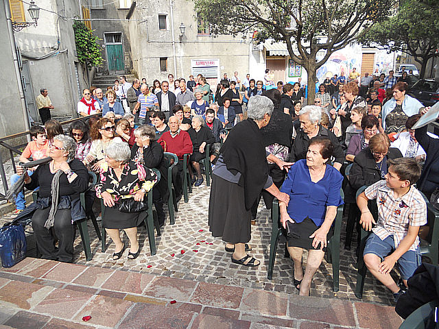 Papasidero - In piazza per celebrare la Santa messa
