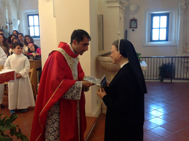 Un dono alla madre generale